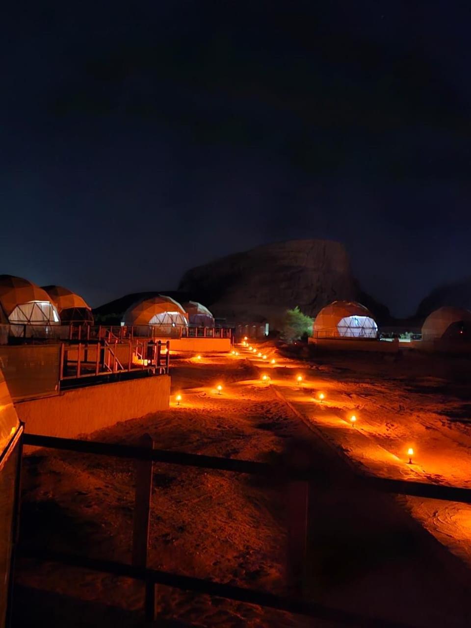 Orbit Camp Hotel วาดิรัม ภายนอก รูปภาพ